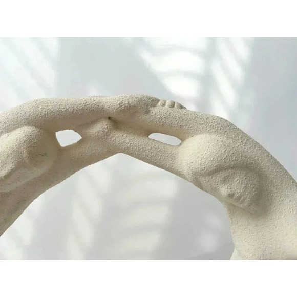 Vintage Midcentury Modern Haeger White Textured Cirlce of Love Eternity Figure - Picture 3 of 10